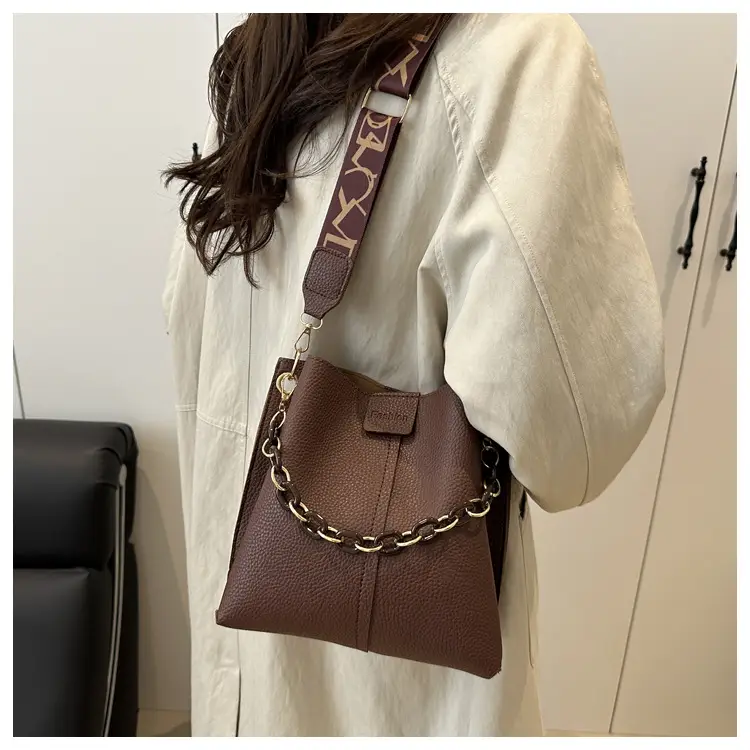 2025 Autumn Luxury Chain Bucket Bags for Women — feature 15