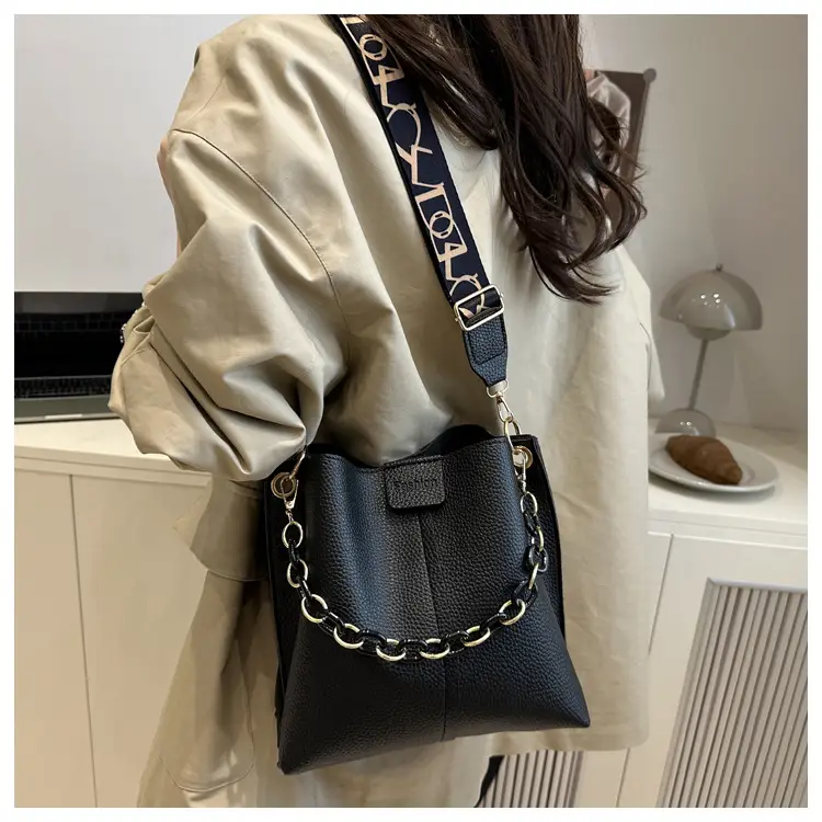 2025 Autumn Luxury Chain Bucket Bags for Women — feature 21
