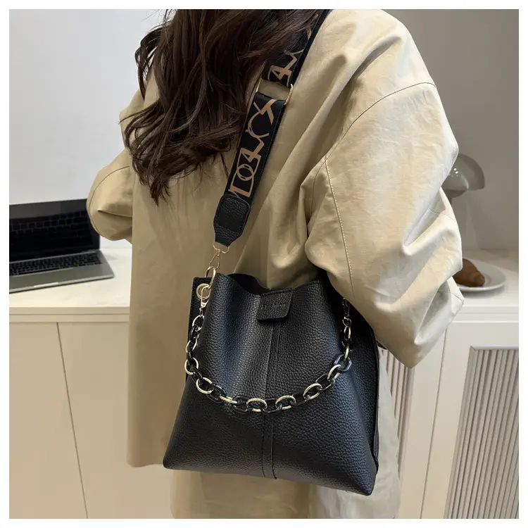 2025 Autumn Luxury Chain Bucket Bags for Women — feature 22