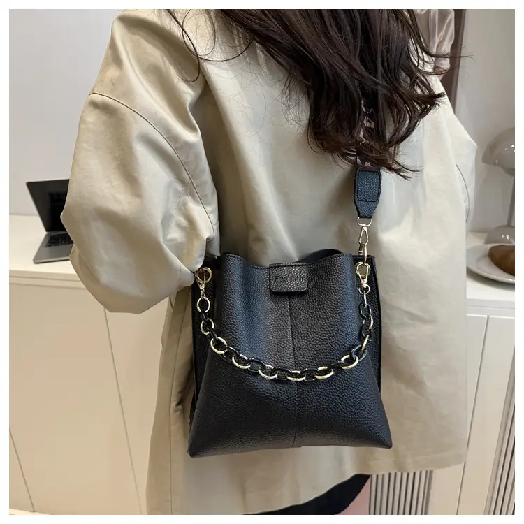 2025 Autumn Luxury Chain Bucket Bags for Women — feature 24