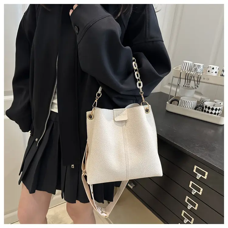 2025 Autumn Luxury Chain Bucket Bags for Women — feature 26