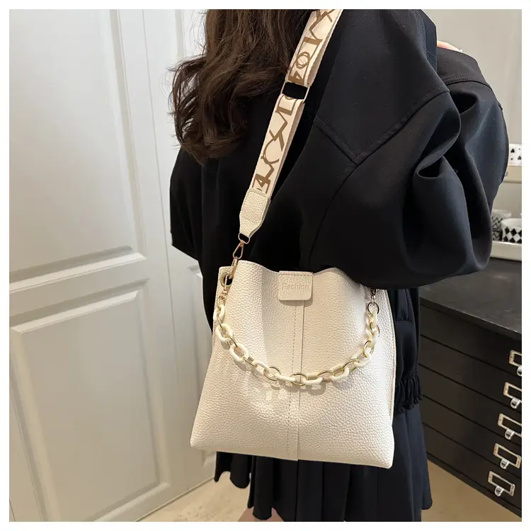 2025 Autumn Luxury Chain Bucket Bags for Women — feature 27