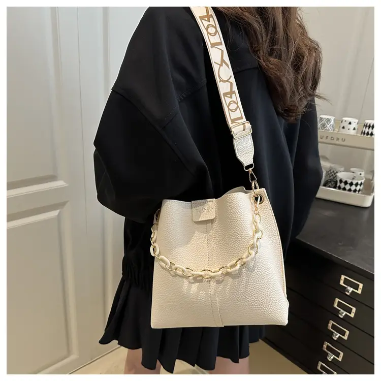 2025 Autumn Luxury Chain Bucket Bags for Women — feature 28