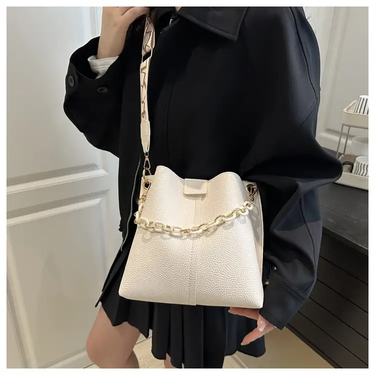 2025 Autumn Luxury Chain Bucket Bags for Women — feature 29