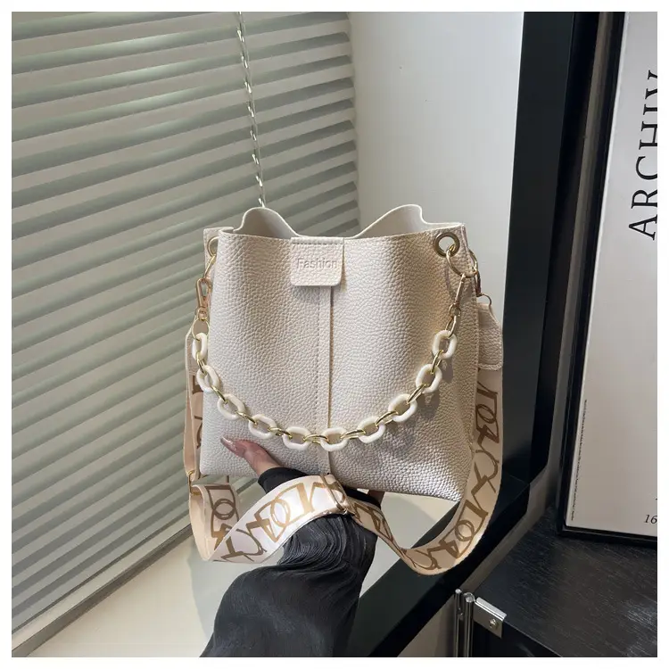 2025 Autumn Luxury Chain Bucket Bags for Women — feature 38