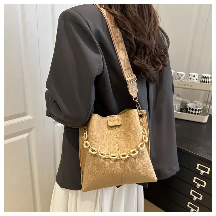 2025 Autumn Luxury Chain Bucket Bags for Women — feature 8
