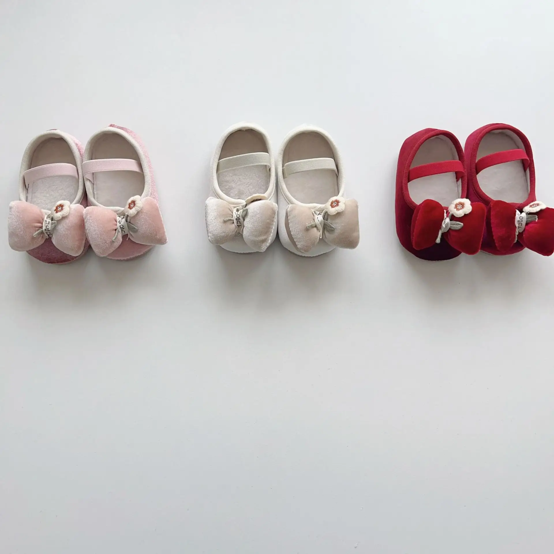2025 Korean Style Baby Shoes with Bow & Anti-Slip Design — feature 1
