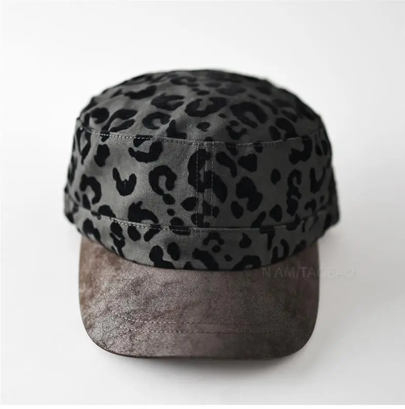 Leopard Print Baseball Cap for Women Face-Slimming Sunshade — feature 1
