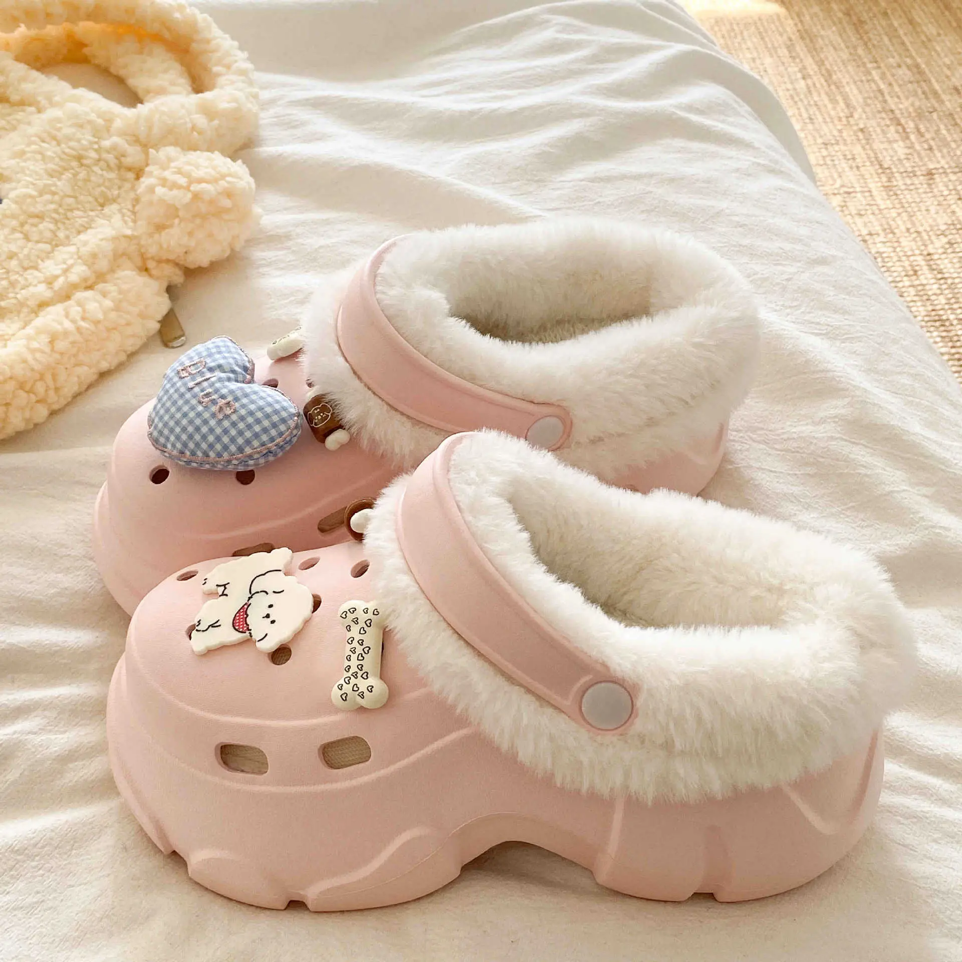 Winter Warm Cartoon Slippers Women Cotton Outerwear - Image 4