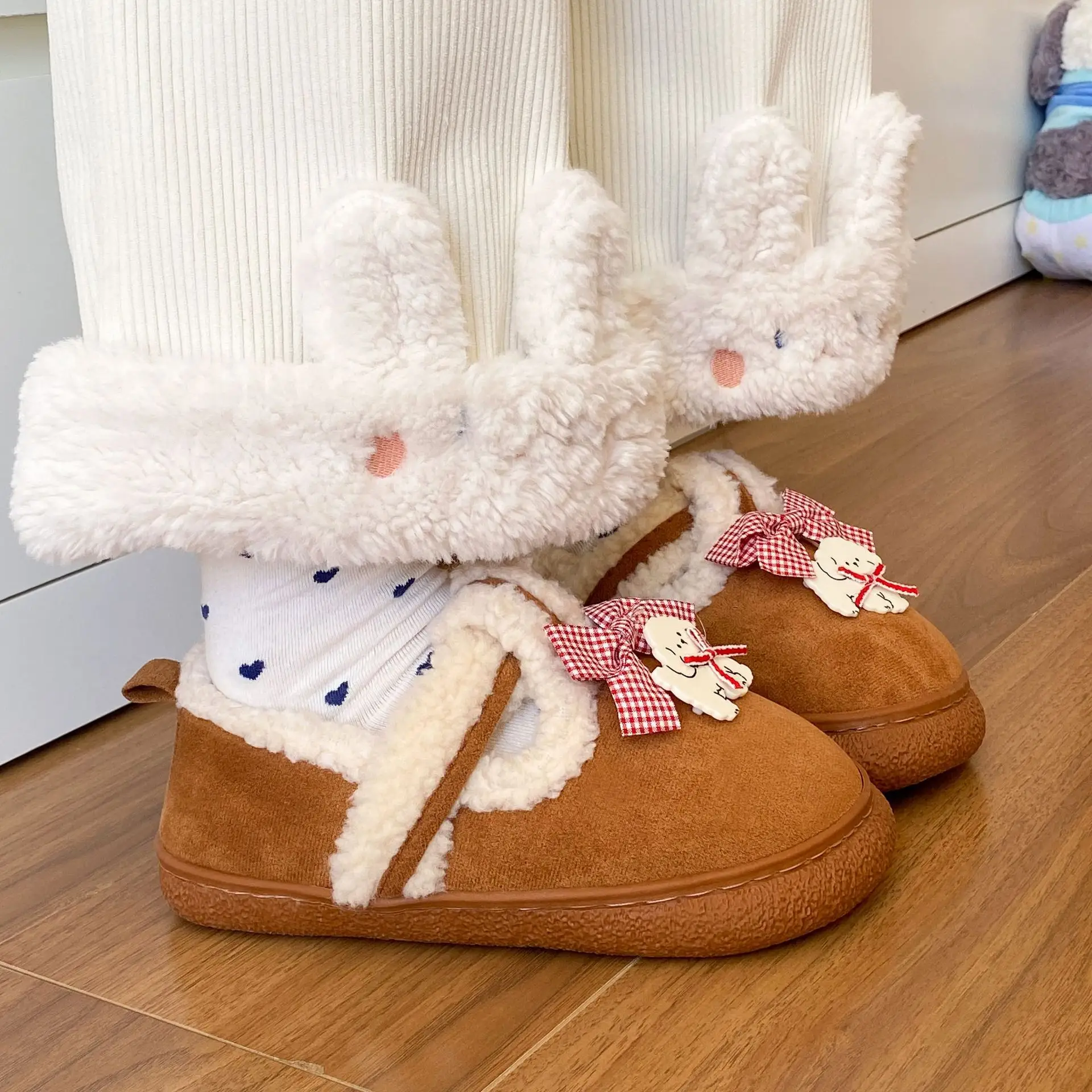 Women's Cartoon Fluffy Slippers Black White Winter Boots - Image 3