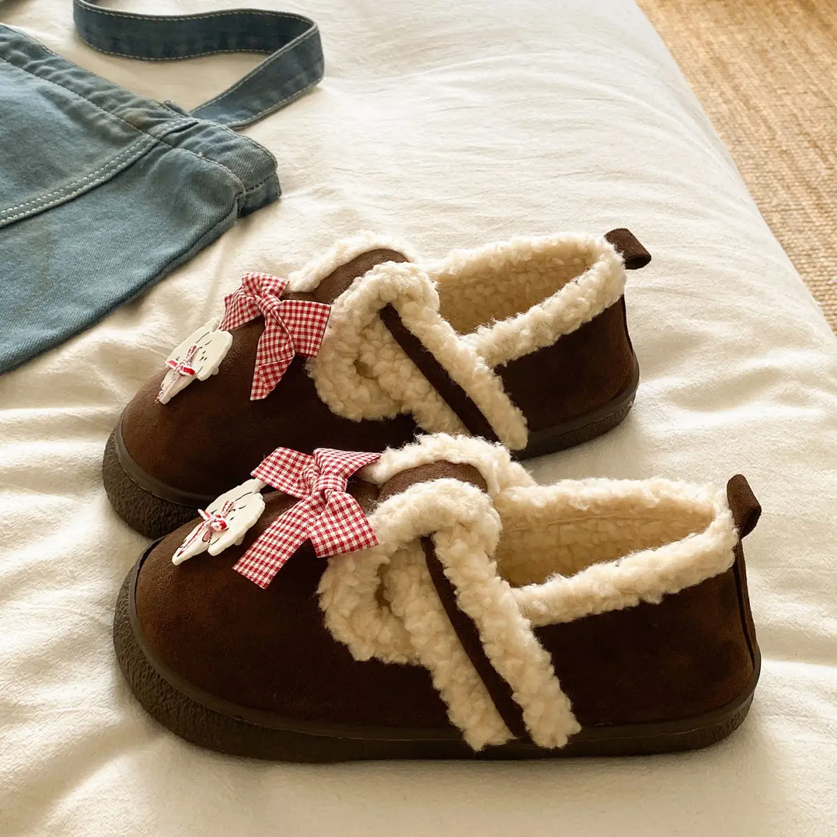 Women's Cartoon Fluffy Slippers Black White Winter Boots — feature 22