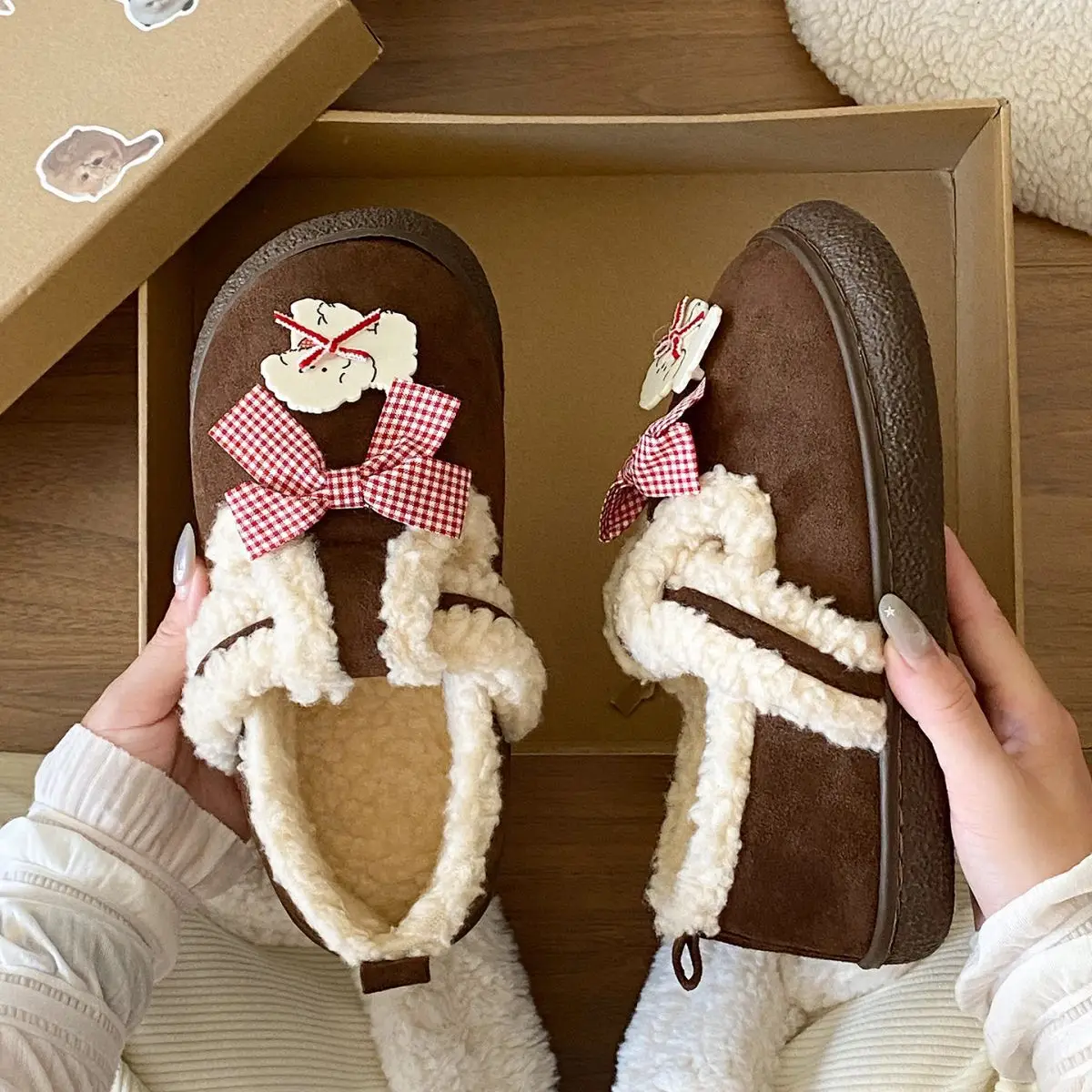 Women's Cartoon Fluffy Slippers Black White Winter Boots — feature 24