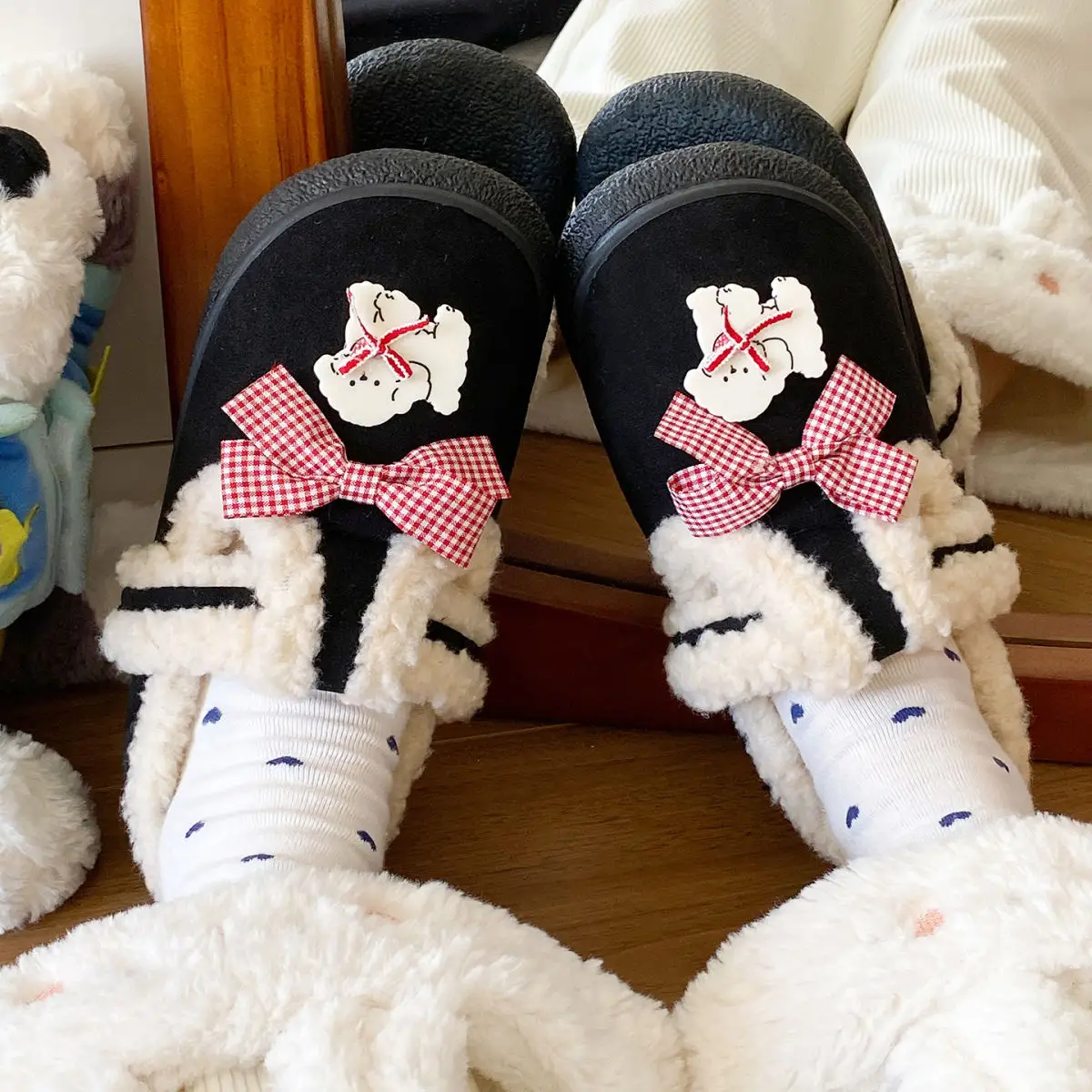 Women's Cartoon Fluffy Slippers Black White Winter Boots — feature 26