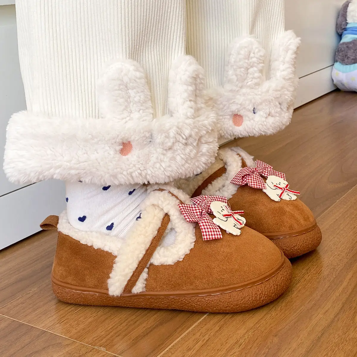 Women's Cartoon Fluffy Slippers Black White Winter Boots — feature 36