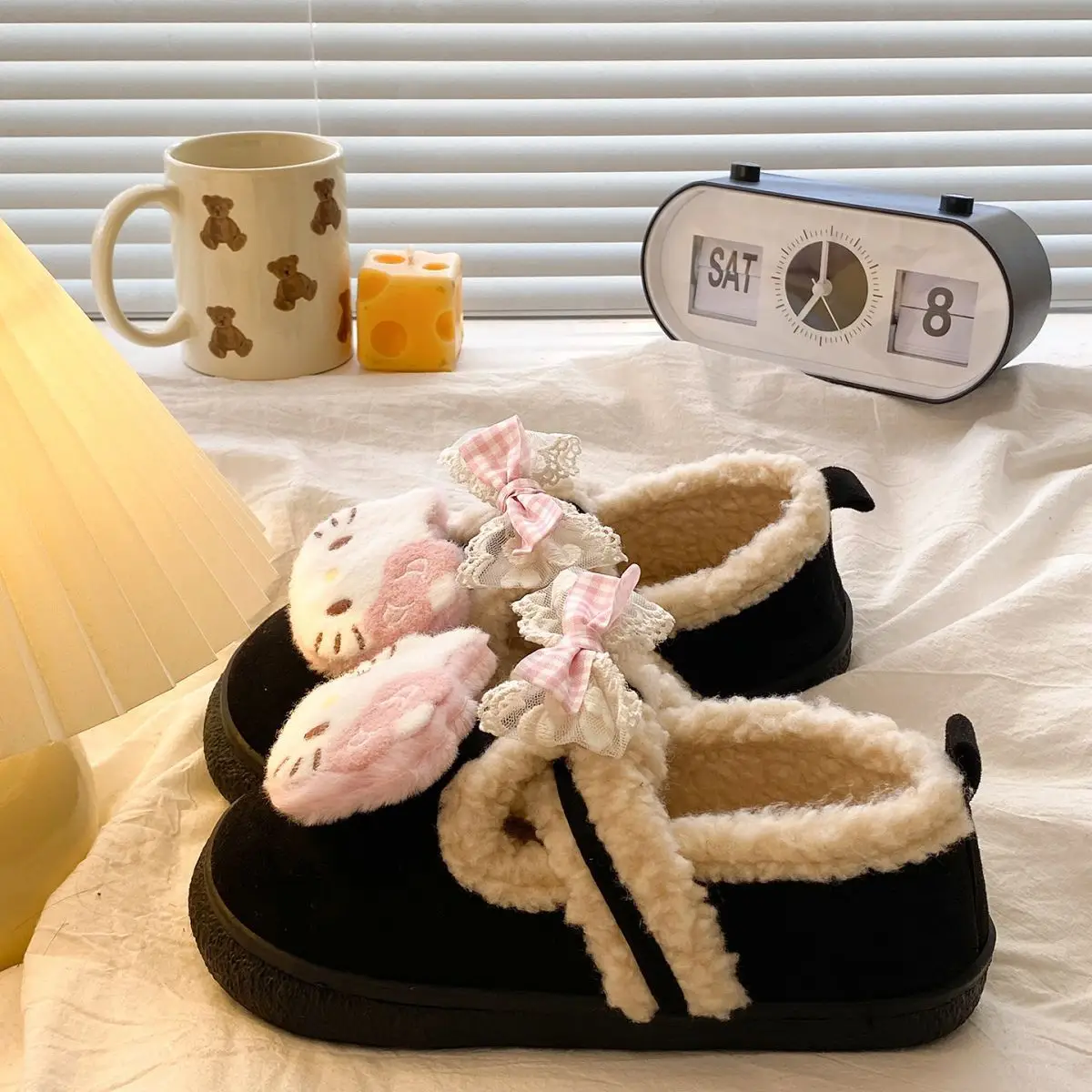 Winter Bow Embroidered Soft Slippers for Women — feature 35