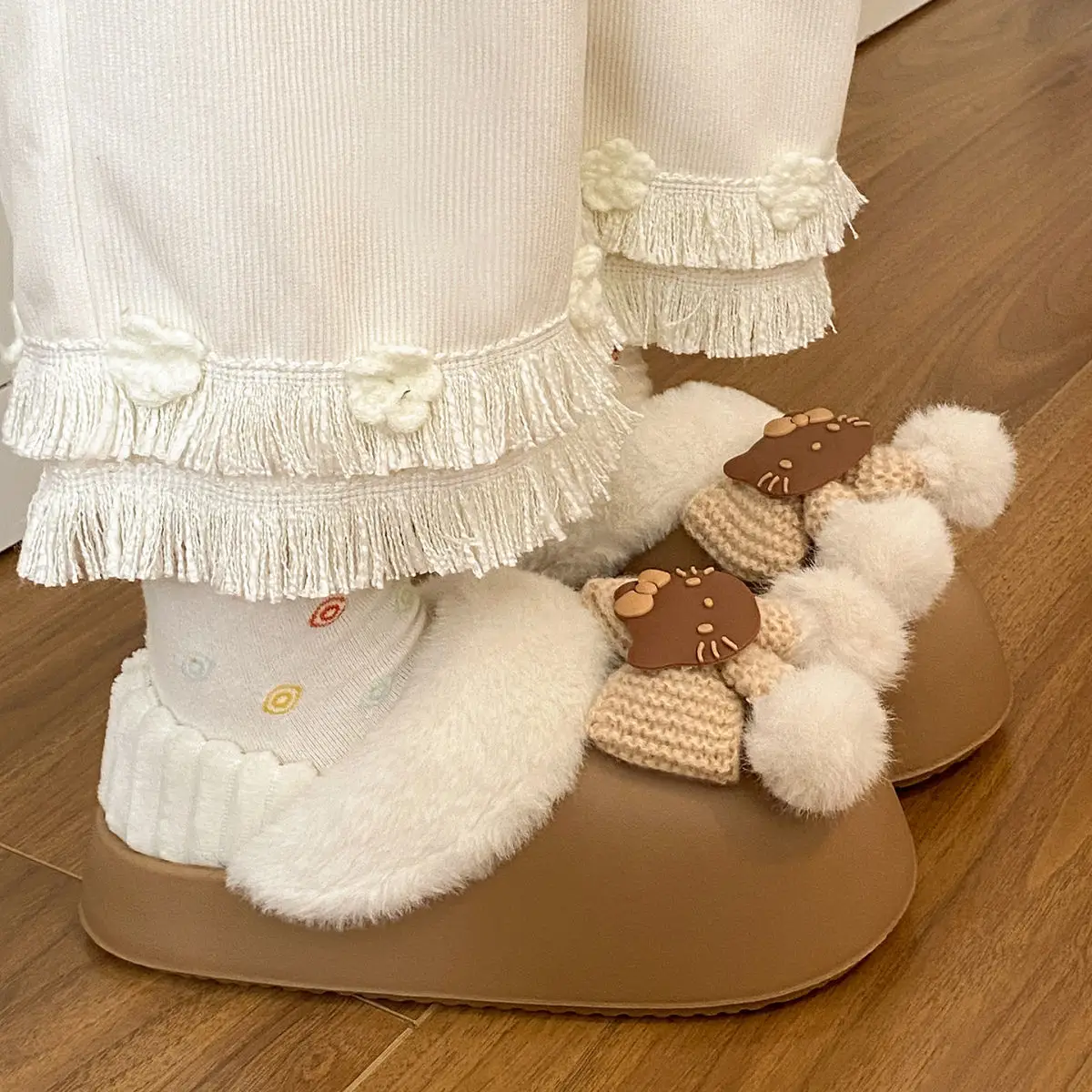 Winter Fleece Lined Student Slippers White — feature 36