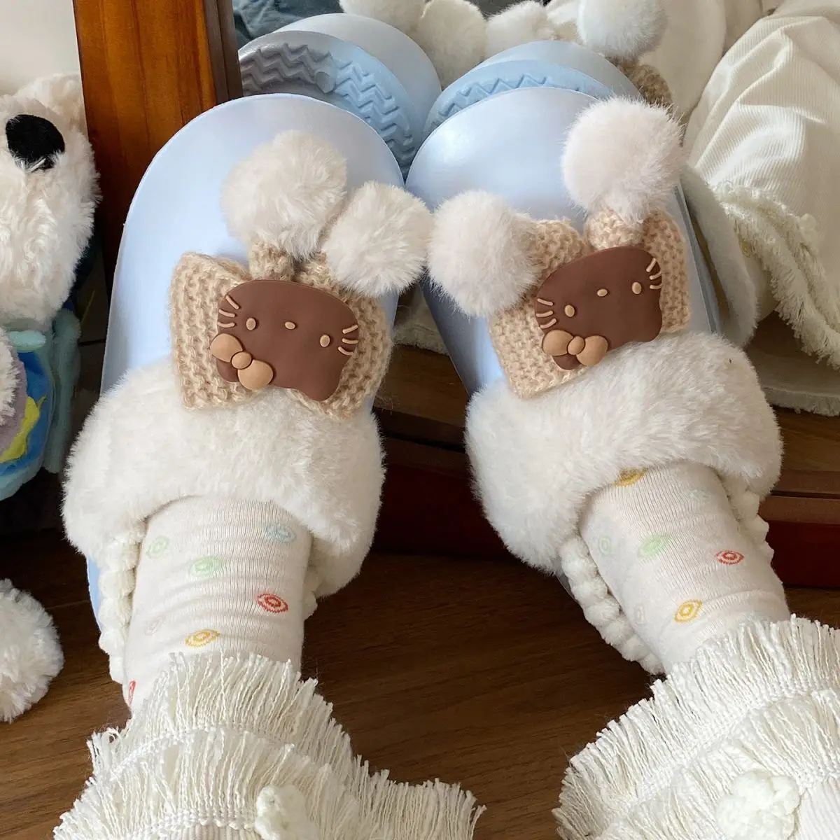Winter Fleece Lined Student Slippers White — feature 43