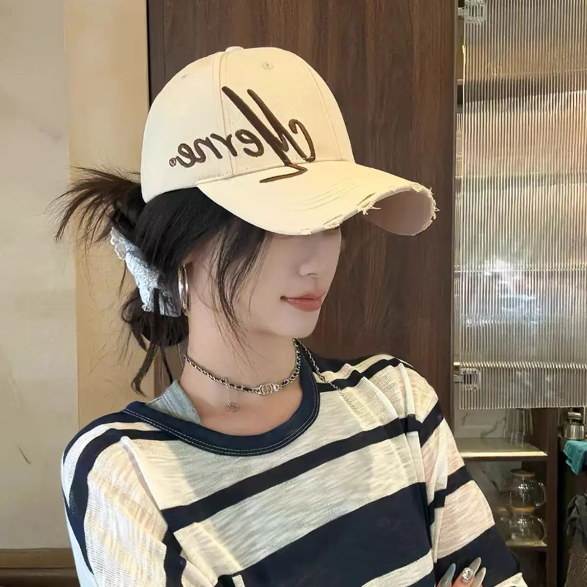 Women Maroon Letter Cap Large White — feature 6