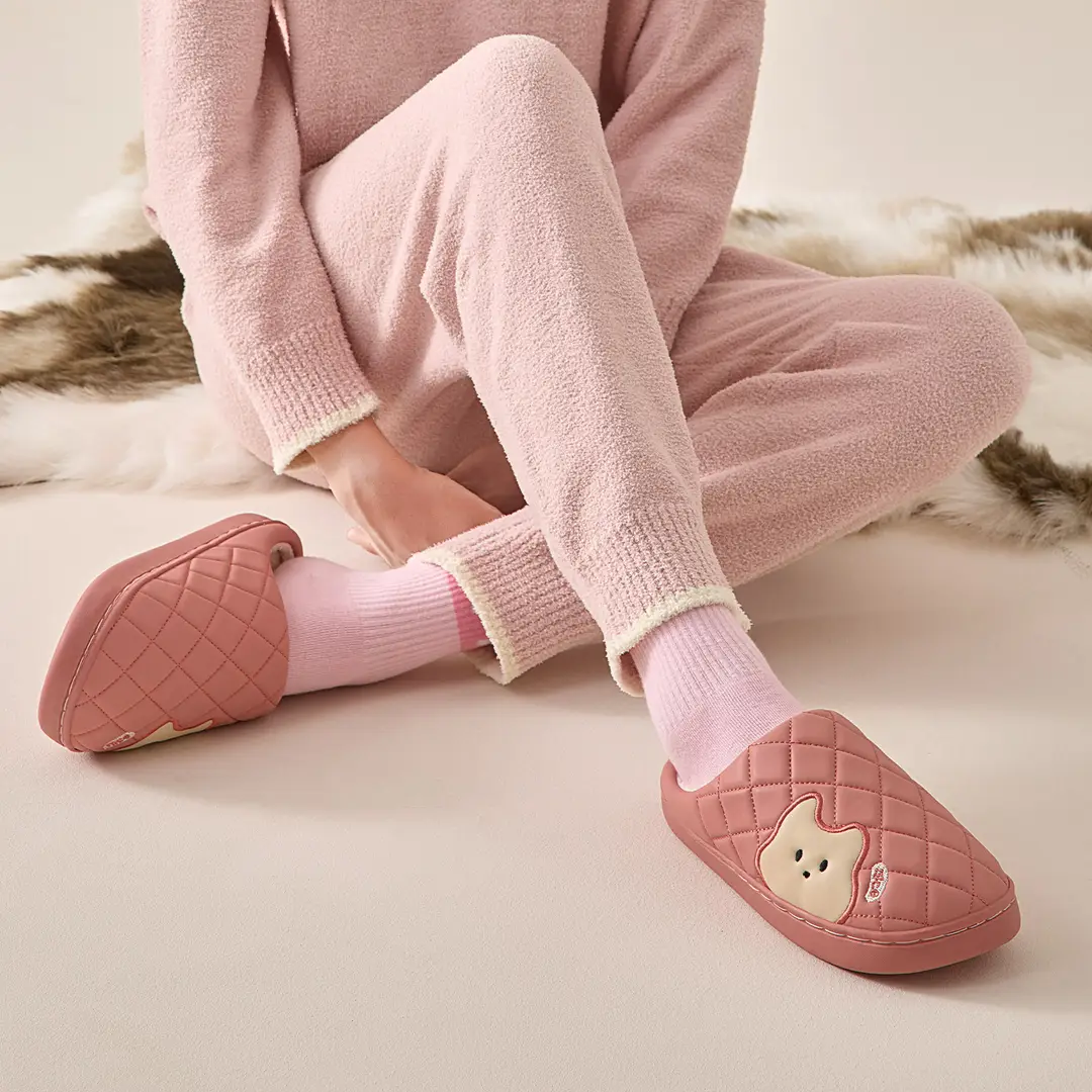 Waterproof Cotton Slippers for Women, Autumn and Winter 2026 New Model, Home Warm and Comfortable Thick-Soled Non-Slip Leather Cotton Shoes for Men, Suitable for Outdoor Wear - Image 8