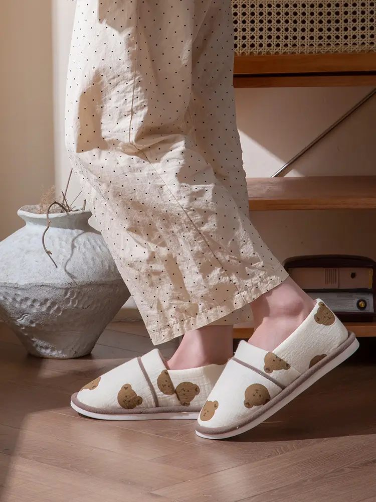 Thin Postpartum Shoes for Summer, Non-Slip Soft Sole for Home Use, Closed-Toe Soft Sole Women's Spring and Autumn Slip-On Cotton Slippers — feature 4