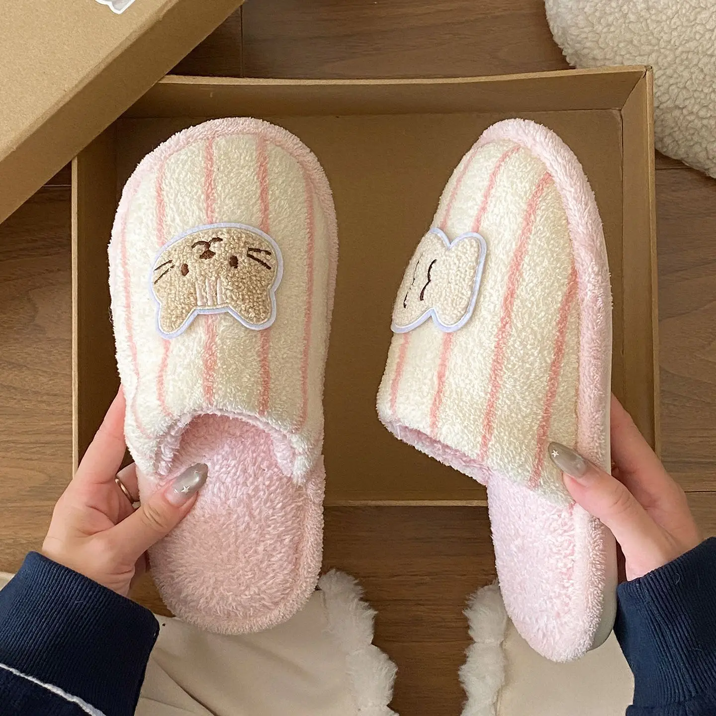 Winter Furry Cat Embroidered Flats for Women - Image 4