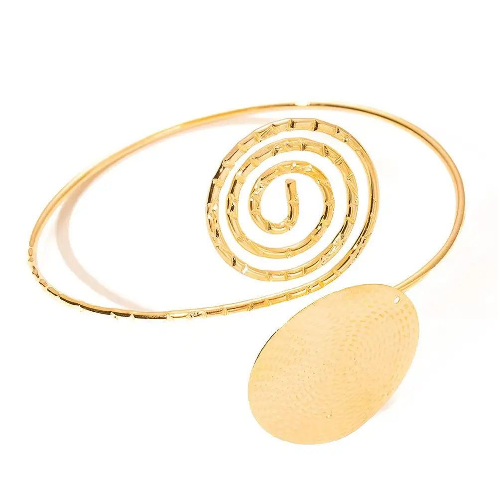 Light Luxury and High-End French Phoenix Tail Bracelet for Women, Gold Opening, Adjustable Armband, Geometric Flower Butterfly Hand Jewelry