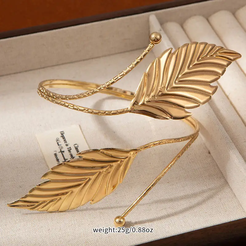 Light Luxury and High-End French Phoenix Tail Bracelet for Women, Gold Opening, Adjustable Armband, Geometric Flower Butterfly Hand Jewelry — feature 20