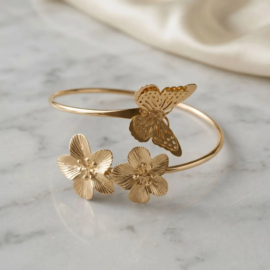 Light Luxury and High-End French Phoenix Tail Bracelet for Women, Gold Opening, Adjustable Armband, Geometric Flower Butterfly Hand Jewelry