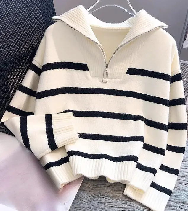 Women's Zippered Striped Hoodie Winter Warmth - Image 3
