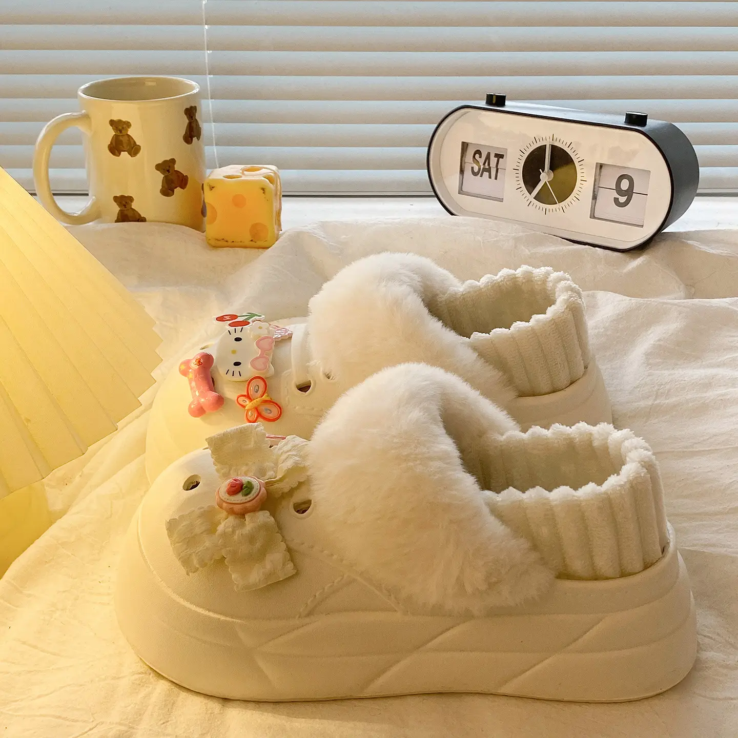 Autumn Winter Cat Heart Warm Toe Cap Shoes - Image 2