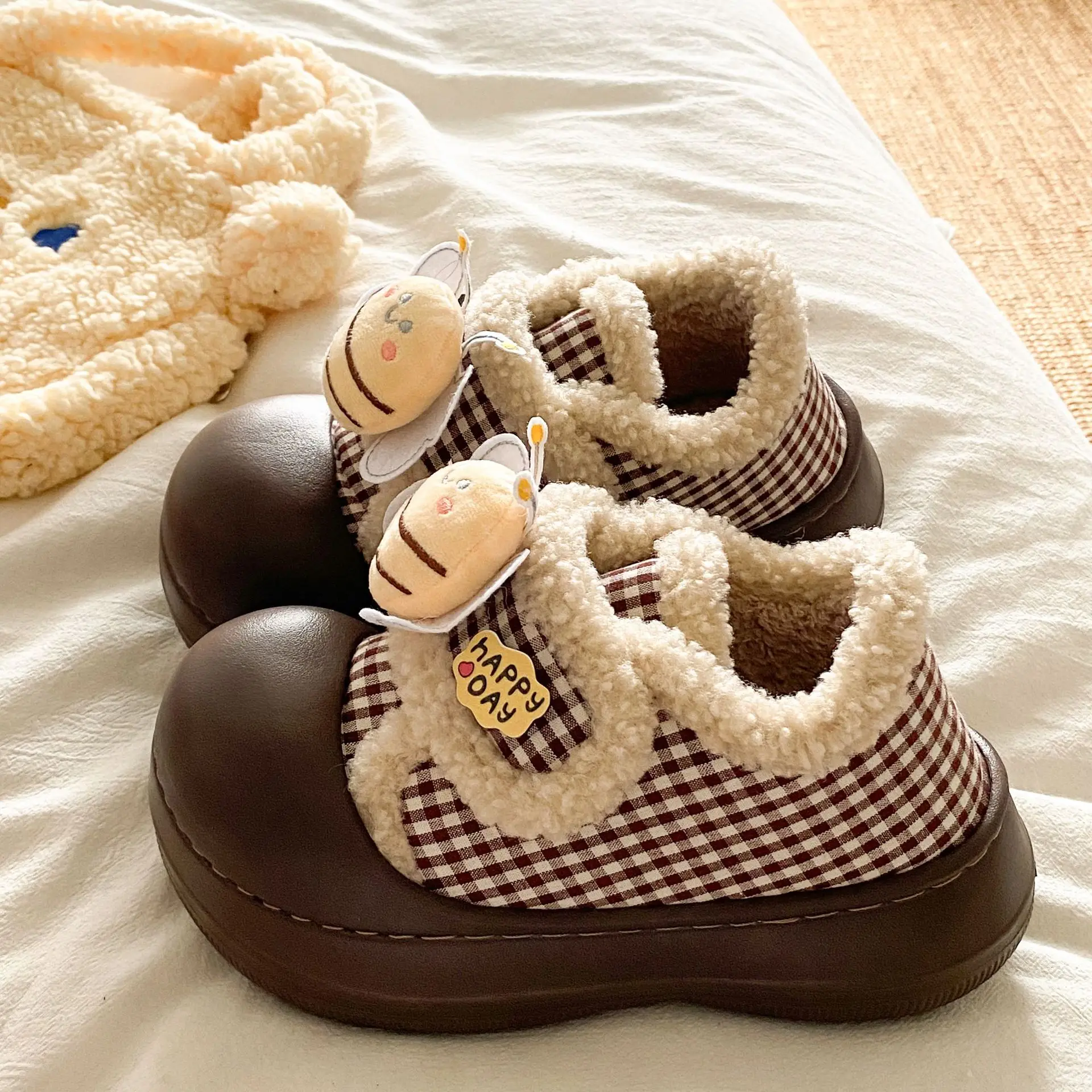 New Cartoon Cartoon Shoes for Kids 2025 Winter Soft Slippers - Image 3
