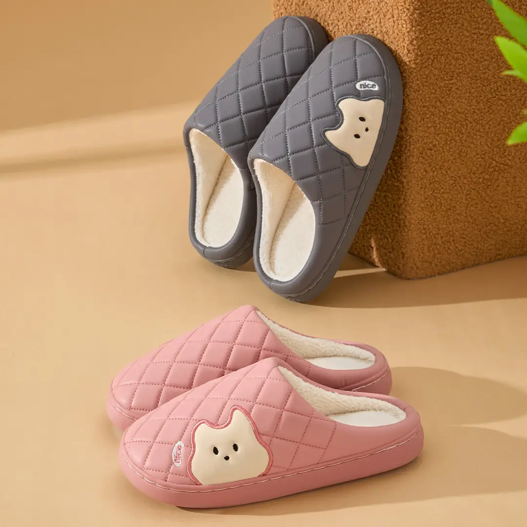 Lidani Waterproof Cotton Slippers for Women, Winter 2025 New Model, Home Warm and Comfortable Thick-Soled Non-Slip Leather Surface Cotton Shoes for Men