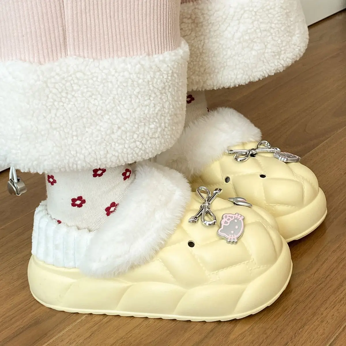 Pink Faux Fur Winter Slippers for Women — feature 31