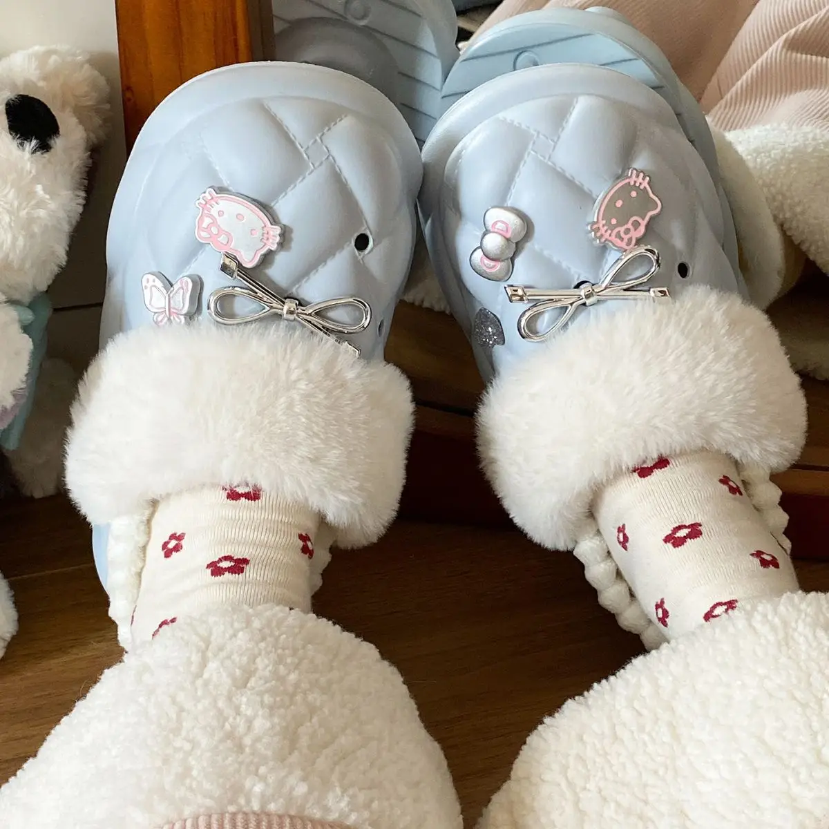 Pink Faux Fur Winter Slippers for Women — feature 36