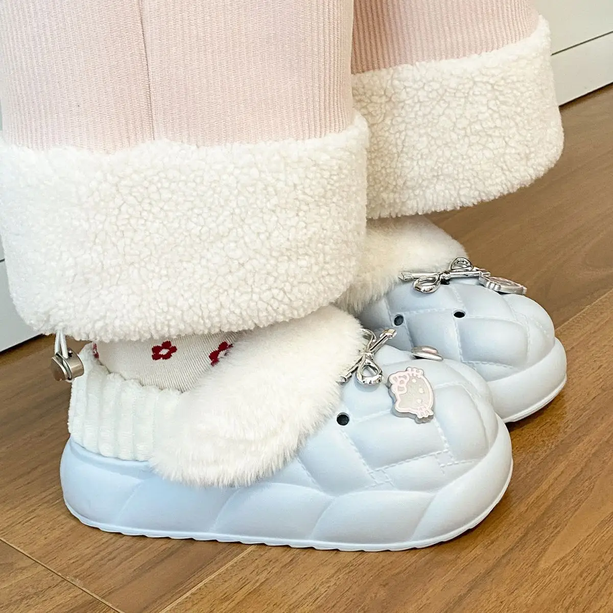 Pink Faux Fur Winter Slippers for Women — feature 38