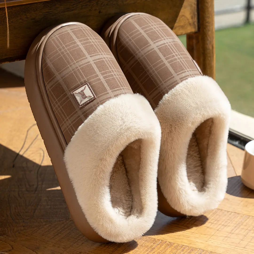 Jialiya Plush Slippers for Women 2025 Winter New Style Couple Indoor Warm Waterproof Closed-Back Cotton Slippers for Men