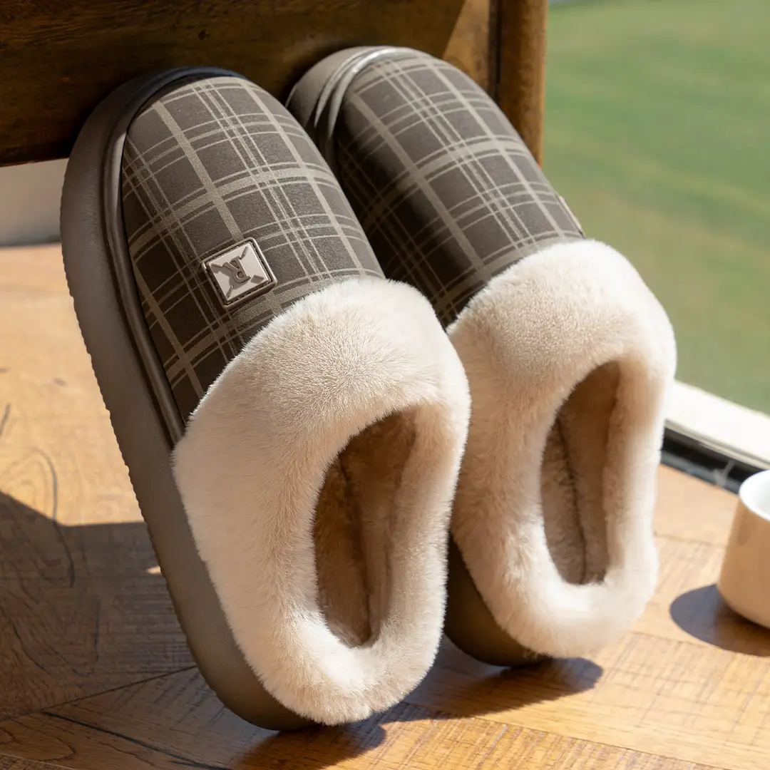 Jialiya Plush Slippers for Women 2025 Winter New Style Couple Indoor Warm Waterproof Closed-Back Cotton Slippers for Men