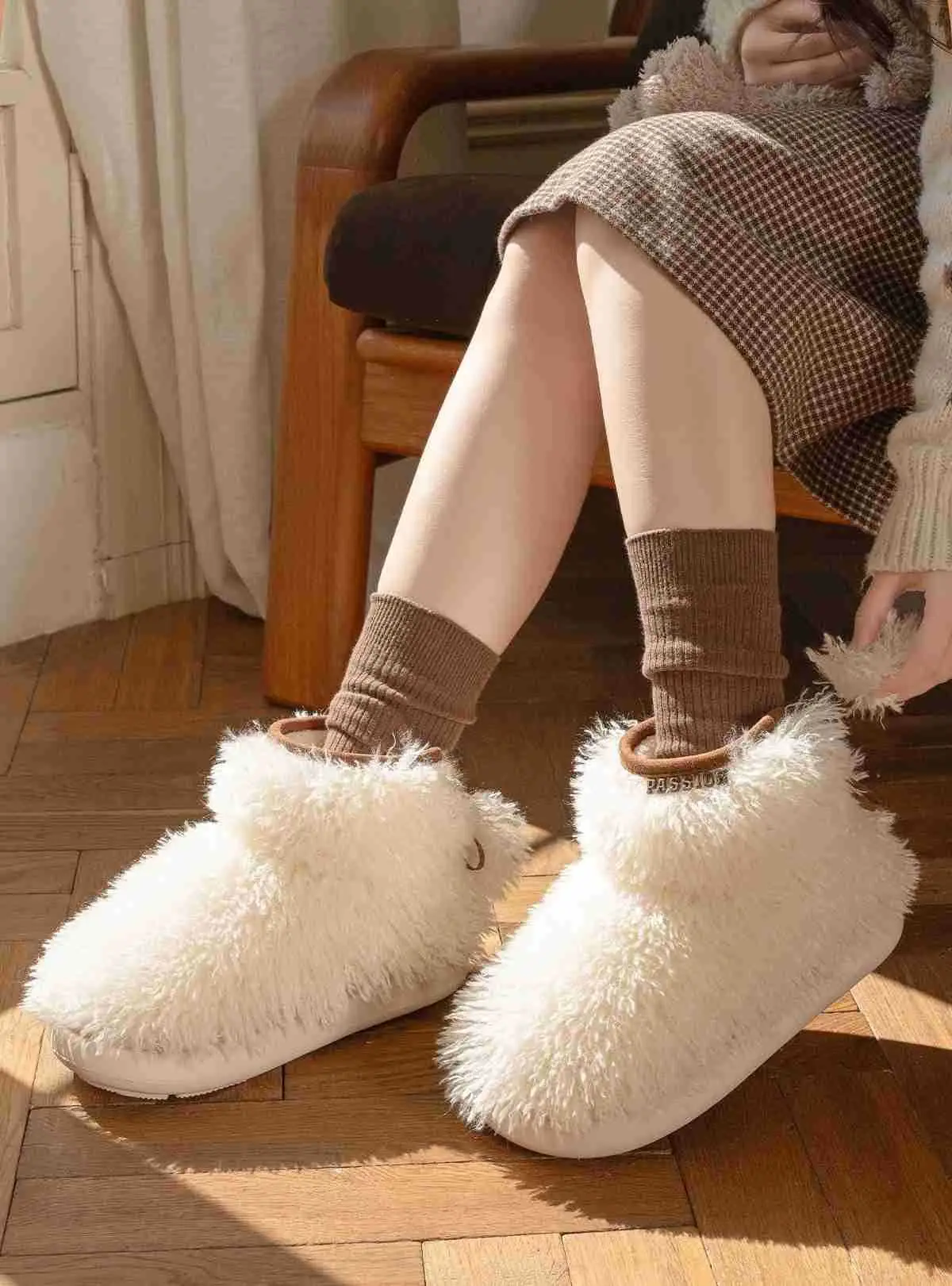 Winter Warm Cotton Slippers with Fleece Lining — feature 3