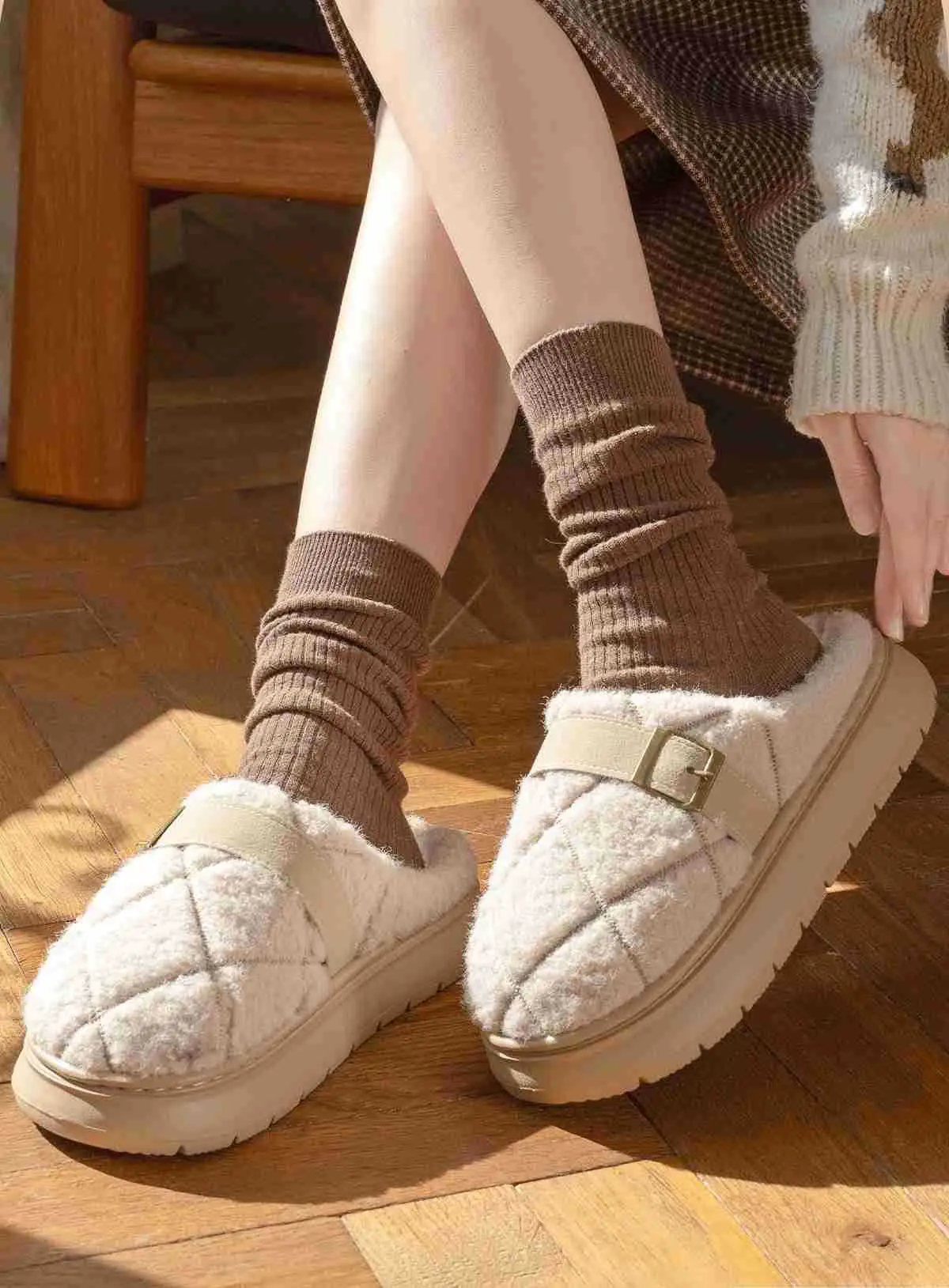 2025 Winter Non-Slip Fleece Lined Slippers — feature 3