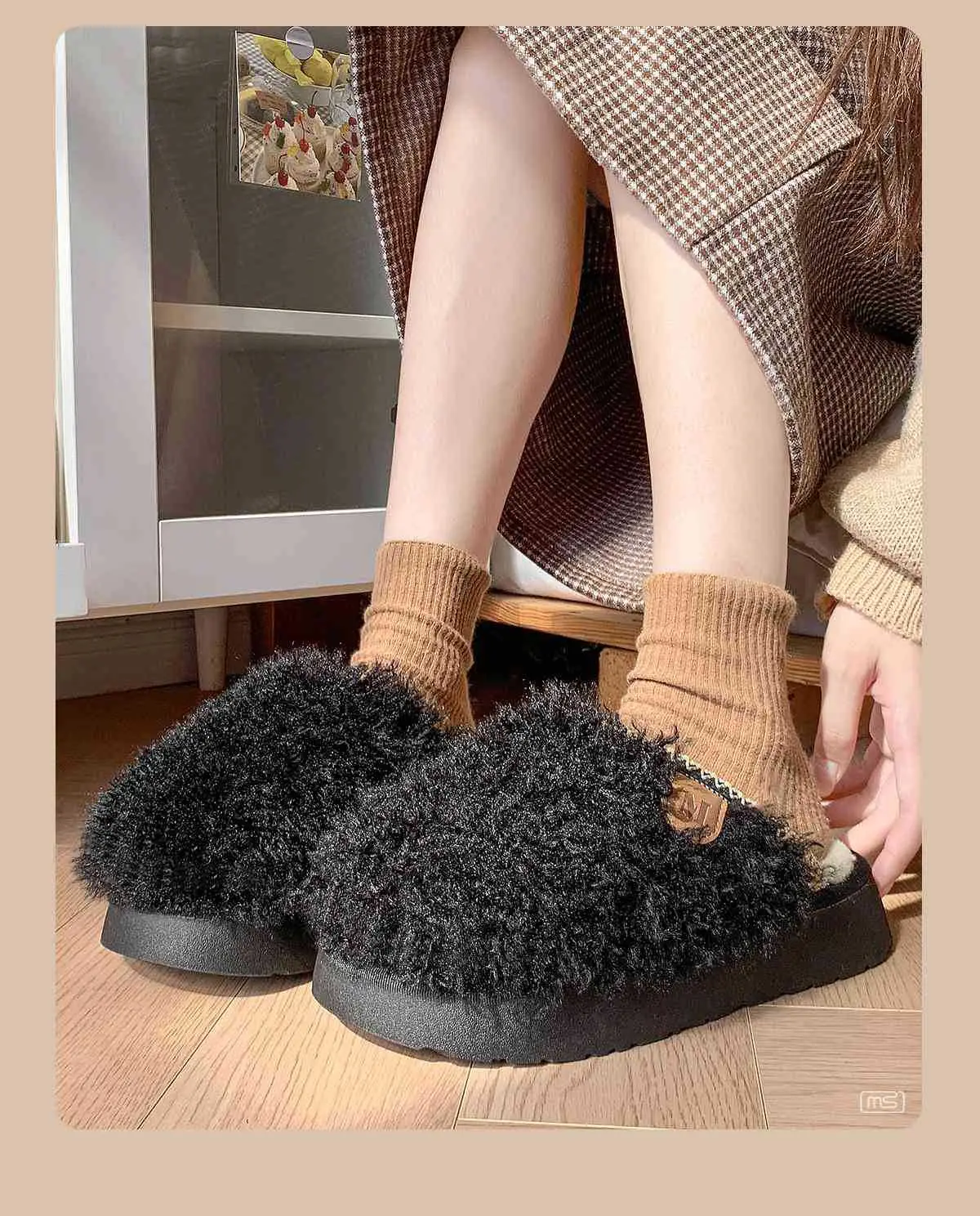 2025 Women's Plush Curly Wool Slippers Winter Warm — feature 9
