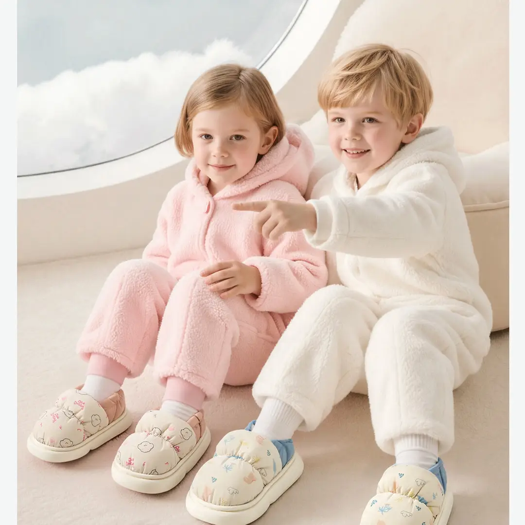 Children's Cotton Slippers for Girls, Winter Indoor Home Non-Slip Closed-Back Waterproof Warm Slippers for Boys and Girls — feature 3