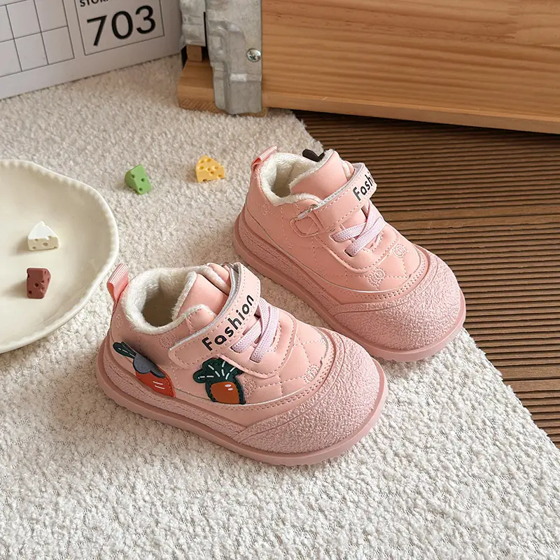 Baby Autumn and Winter Velvet Shoes 1-3-4 Years Old Baby Soft-Soled Toddler Shoes 2 Boys' Leather-Covered Cotton Shoes Girls One and a Half Years Old