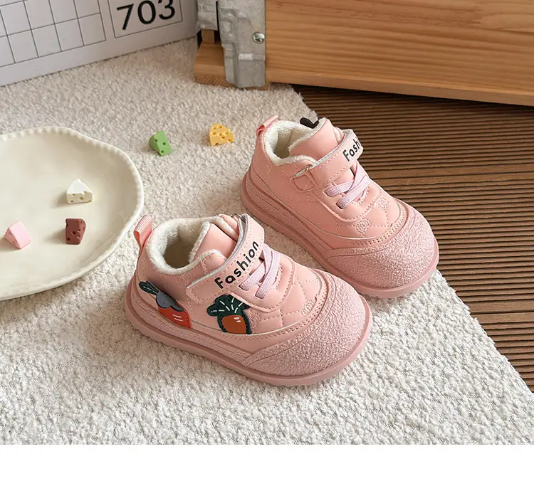 Baby Autumn and Winter Velvet Shoes 1-3-4 Years Old Baby Soft-Soled Toddler Shoes 2 Boys' Leather-Covered Cotton Shoes Girls One and a Half Years Old — feature 8