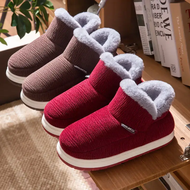 Fleece Lined Women's Red Winter Slippers - Image 7
