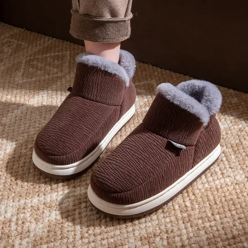 Fleece Lined Women's Red Winter Slippers - Image 3