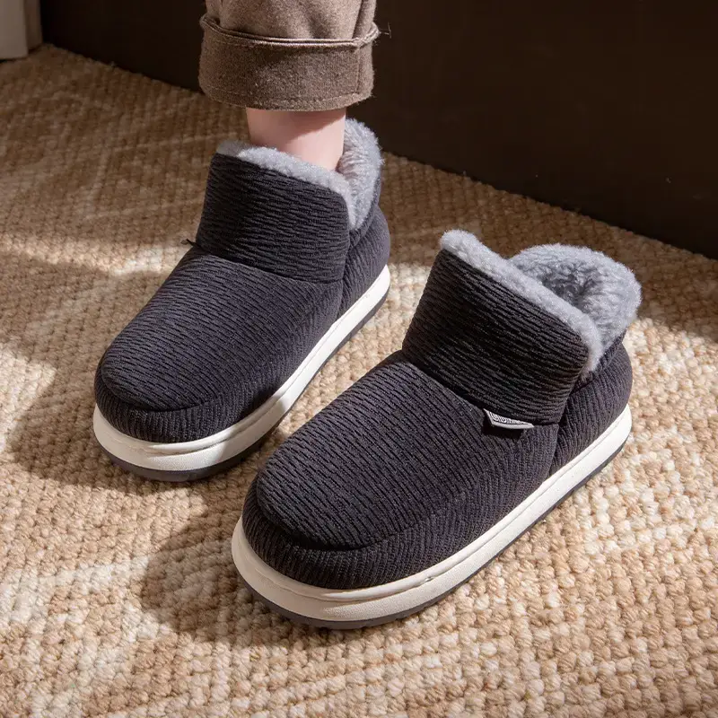 Fleece Lined Women's Red Winter Slippers - Image 4
