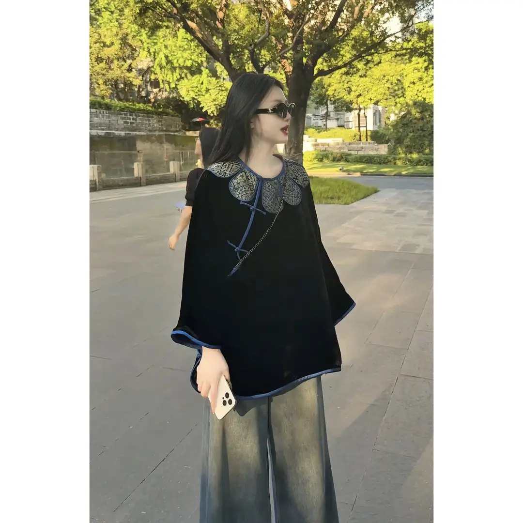 New Chinese Style National Style Suit for Women in Autum, High-End Velvet Embroidered Disc Button Tang Suit Shirt and Jeans Two-Piece Trendy Set