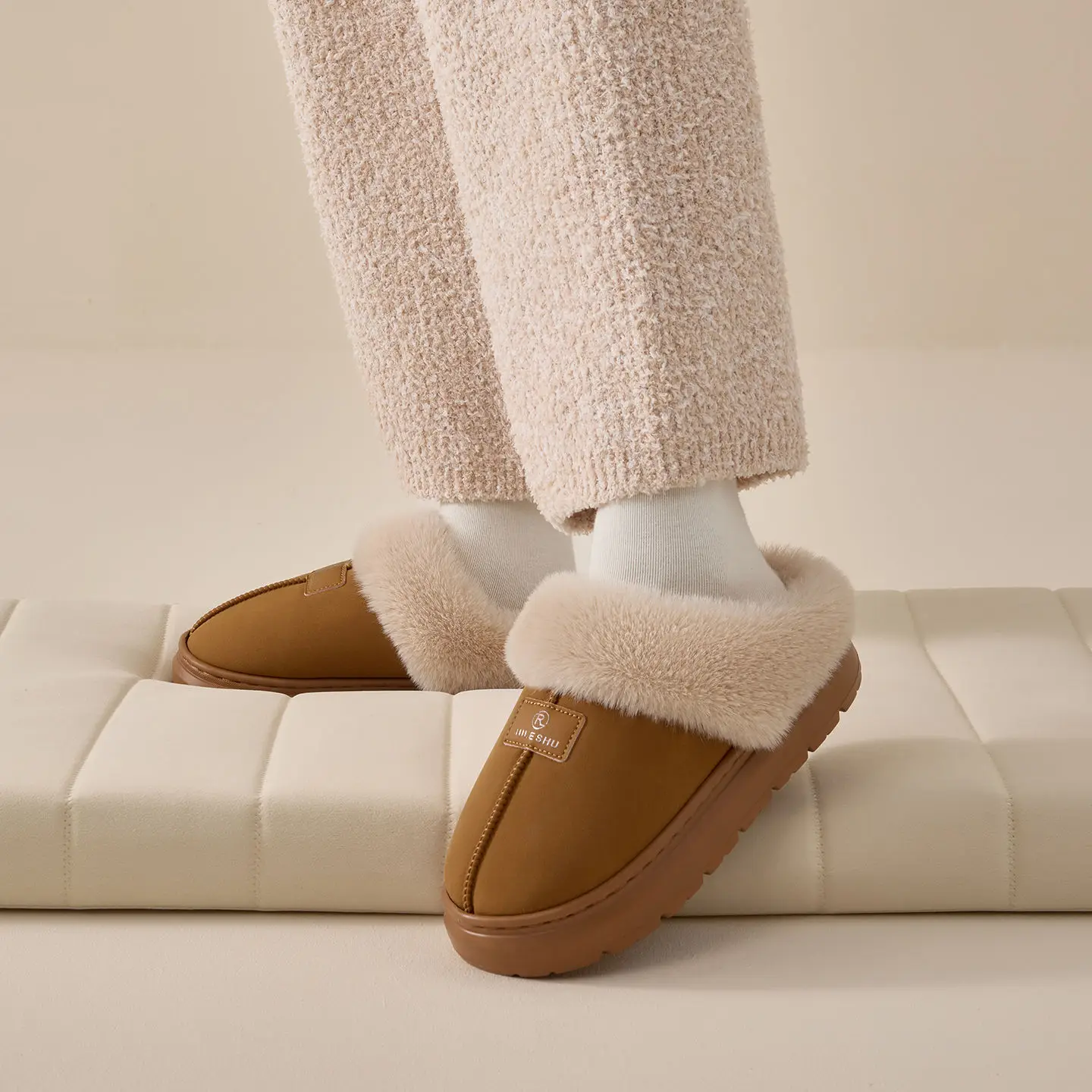 Women's Winter Warm Antibacterial Slippers Brown