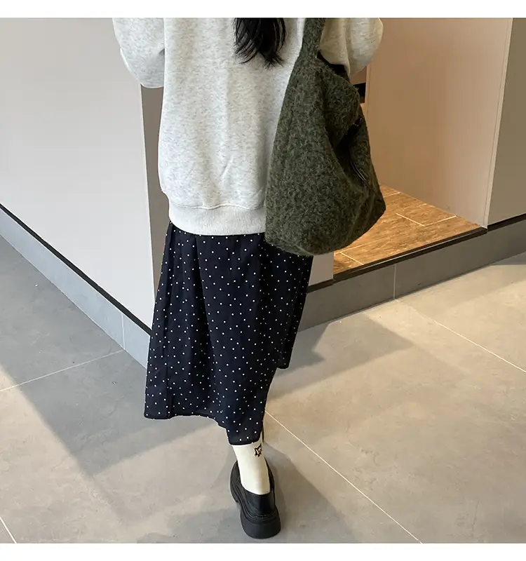 Korean Style Lazy Tote Bag for Women 2024 New Winter Large Capacity Plush One-Shoulder Cross-Body Plaid Versatile Cloth Bag — feature 11