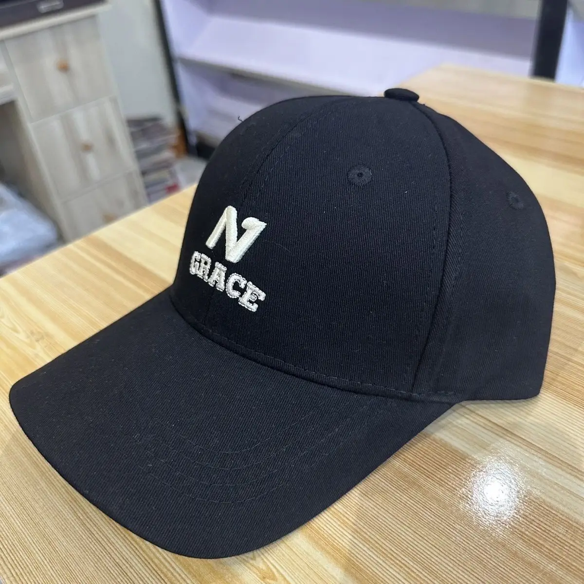 Women Sunshade Cap with Embroidered N Logo - Image 4